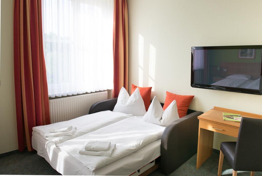 Отель Land- Und Golfhotel Alte Fliegerschule